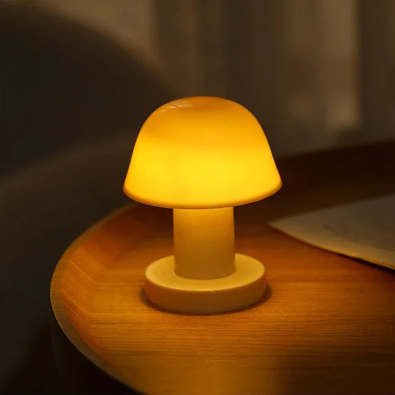 Mini Creative Mushroom LED Night Light Battery Powered Portable Desktop Sunset Night Lamp for Coffee Bar Bedroom Home Decor Gift